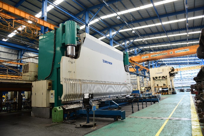 Wide view of the fabrication hall with a large-bed press brake